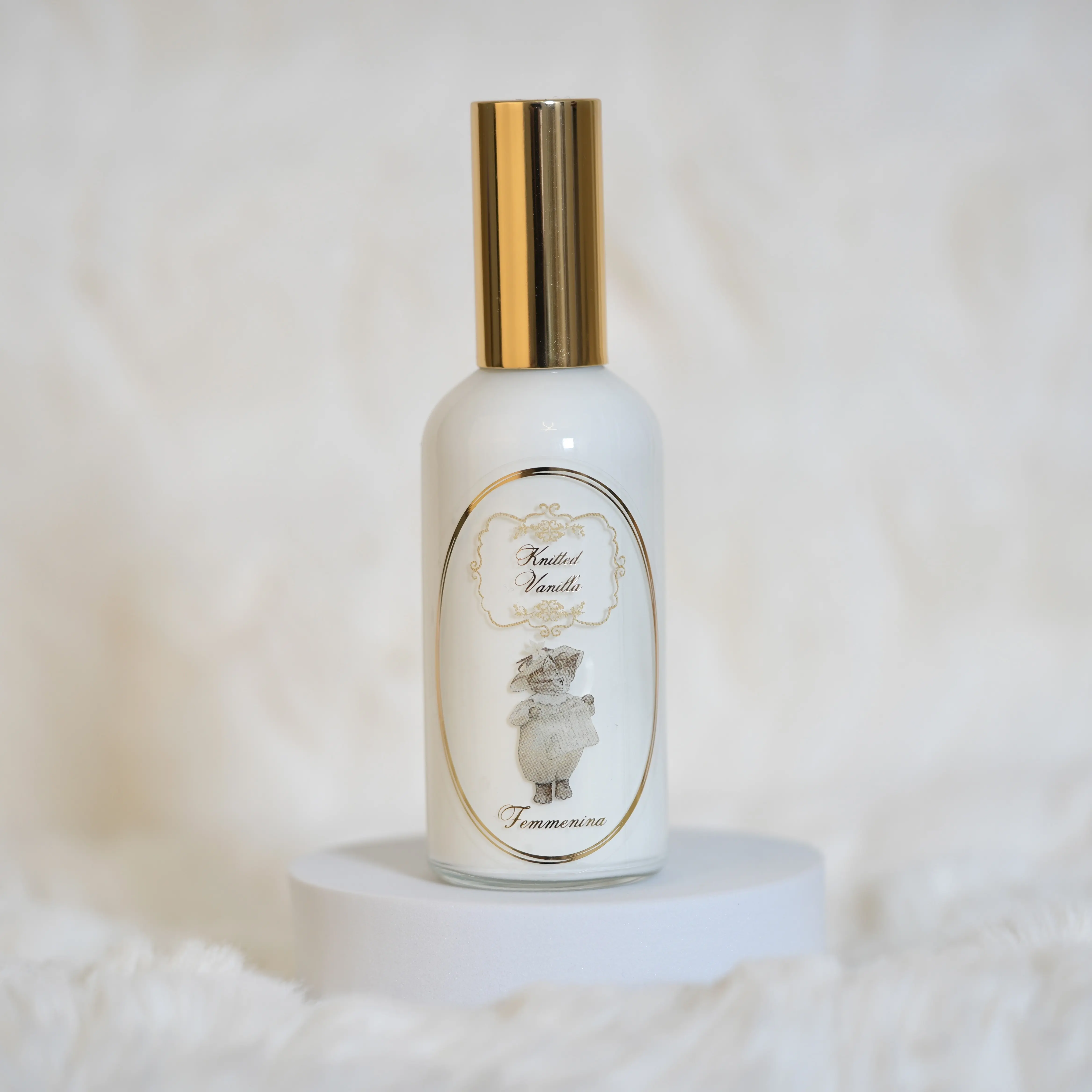 Knitted Vanilla Hair Mist, Concentrated formula, A Delicate Mist of Lasting Elegance for Your Hair, Lightweight, Vegan