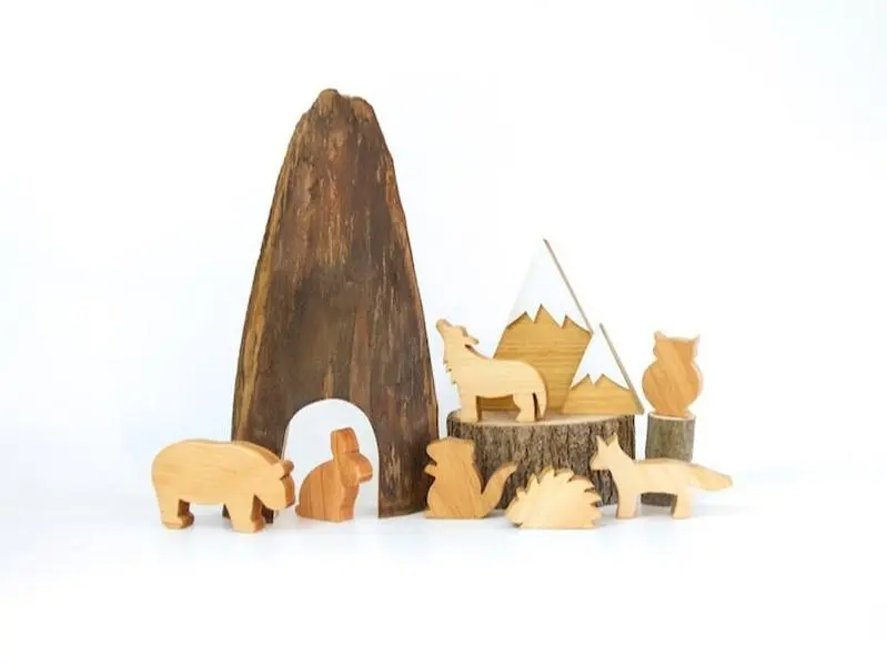 Natural Woodland Animal Toy Set, Non-Toxic Wooden Play Set, Handmade Hardwood Children's Toy Set, Forest Creatures