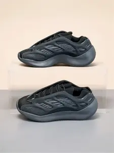 Black Warrior  700v3 Unisex Shoes, High-Quality Platform, Alien Casual Trendy Shoes, Sneaker, Trainer