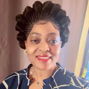 AREWACORNROW Puff Wig - Product Image Showcases a Unique Style Feature