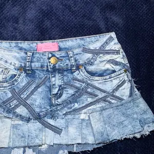 background preload poster image 