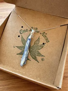 Single Pendant Blue Kyanite .08mm 20" 925 Silver-Silver plated box chain