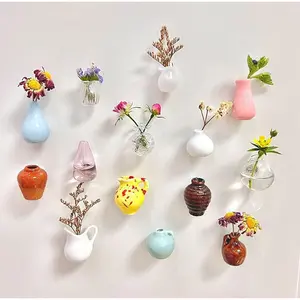 Mini Hydroponic Vase Fridge Magnets Set - Clear Glass Propagation Station for Real Flowers - Cute Kitchen & Locker Decor, with Random Style Artificial Small Flowers, Ideal Spring Home Decoration, DIY Creative Decorative Kit.