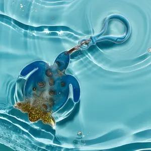 Handmade Resin Turtle Keychain with Seashells, Glitter, and Starfish Accents - Ocean-Inspired Accessory