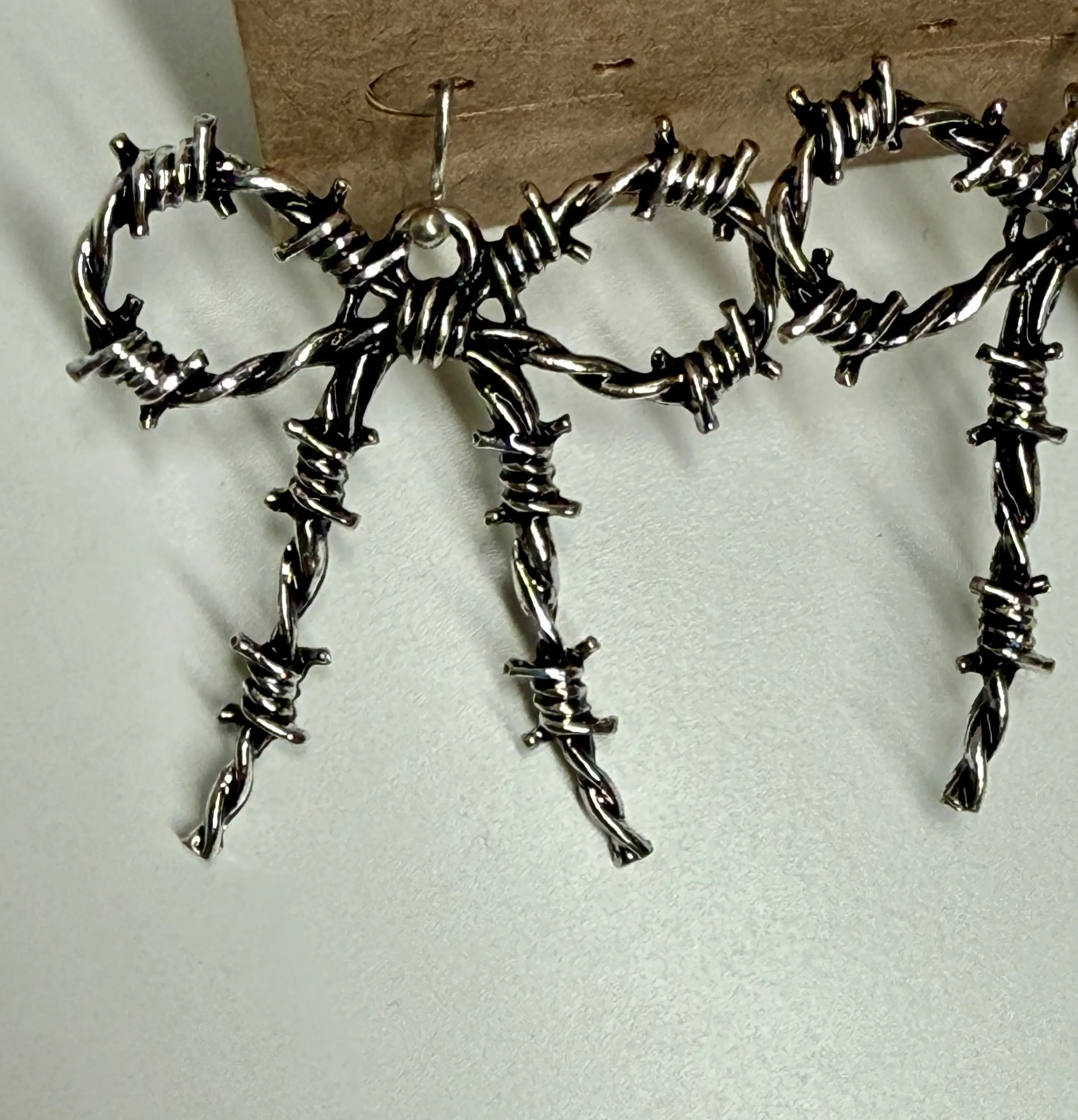 Western Barbwire Bow Earrings Sil