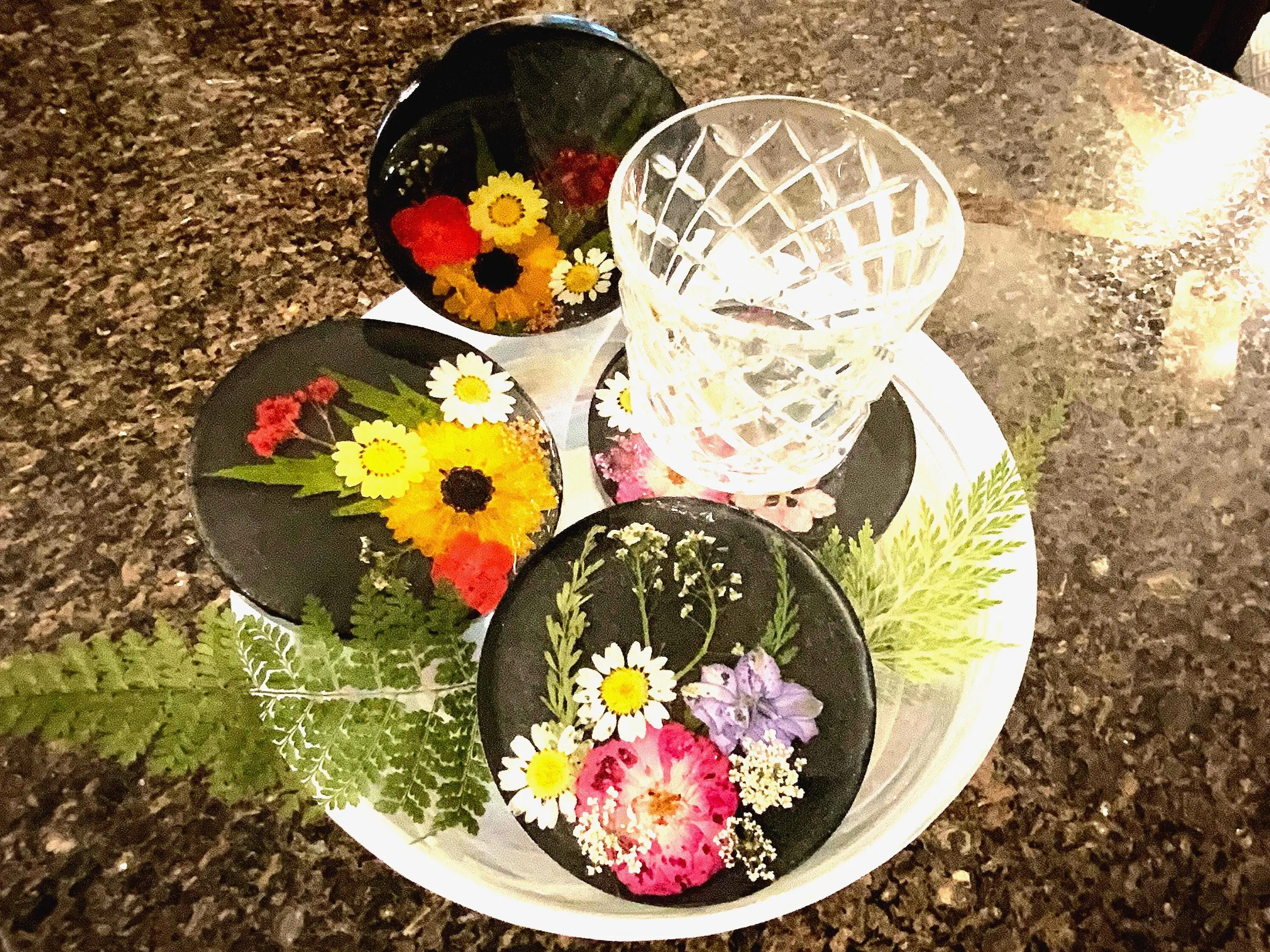 4-Piece Handcrafted Black Pressed Floral Epoxy Resin Coaster Set - Cold and Heat Resistant, Durable Kitchen Tableware, Bold Nature Design, Ideal Housewarming Gift for Dining Table Use