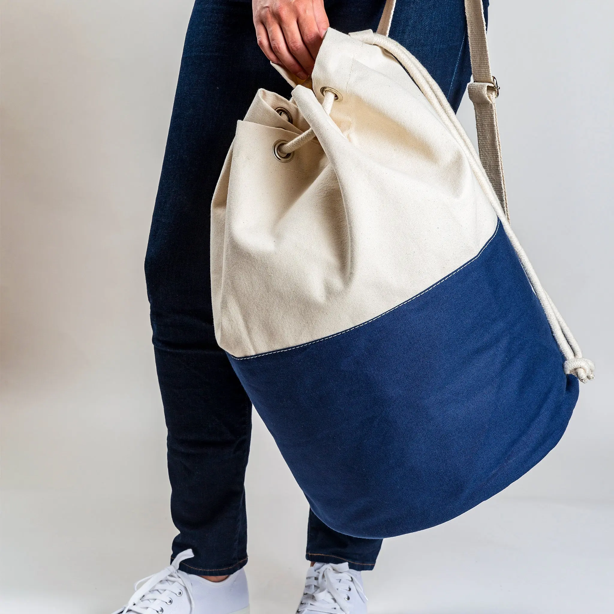 Dunes Drawstring Laundry Carrying Duffel
