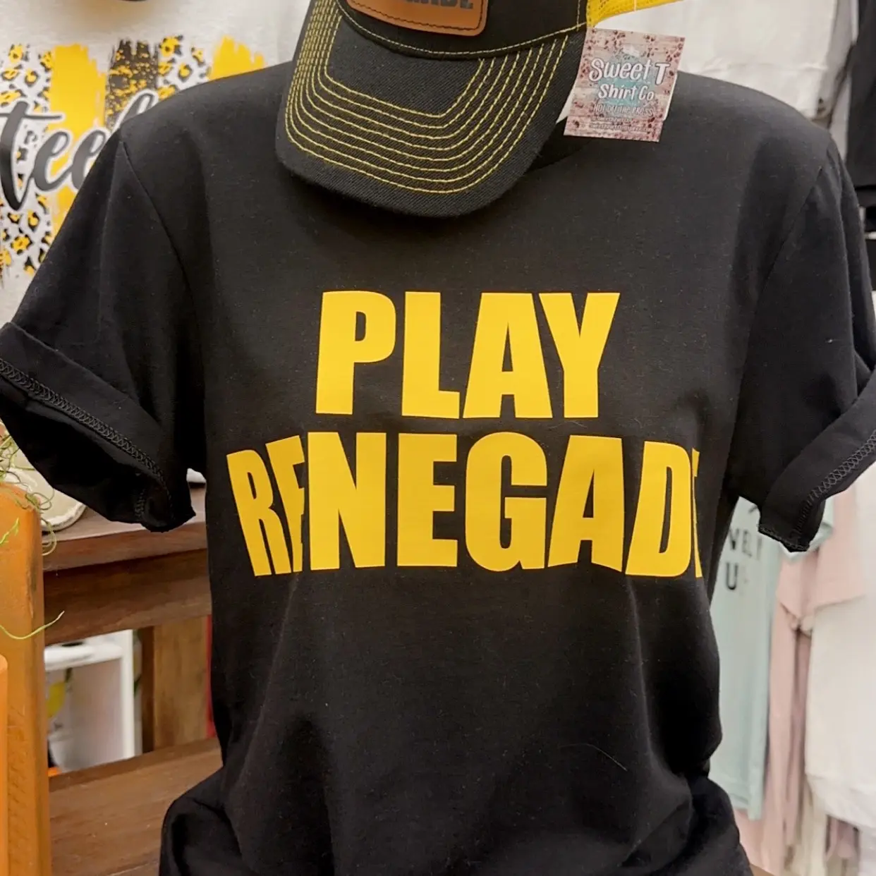 Pittsburgh Play Renegade Graphic T-Shirt for Men and Women - Perfect for Everyday Wear - Loungewear, Menswear Tshirt Top Shortsleeve Casual Streetwear