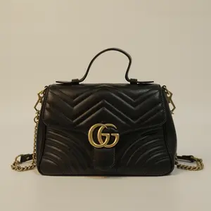 Pre-owned GUCCI Marmont Series Black Leather Chain Messenger Bag Medium Size Gold Hardware Quilted Design Iconic Glamour Versatile Functionality