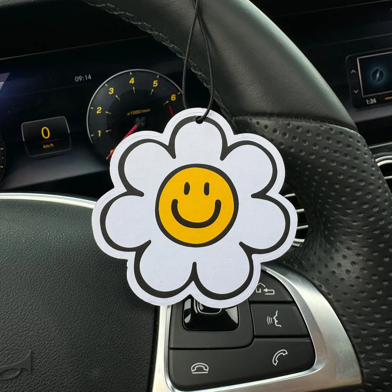 Hilton Hotel Scented Car Air Freshener, Car Diffuser, Car Interior Diffusers, Cute Sunflower Design, Long-Lasting Fragrance, Stress Relief, Perfect Gift for Birthdays & Holidays