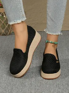New Large Size Thick Sole Casual Slip-On Loafers, Comfortable One-Step Shoes for Daily Wear, Stylish Women's Footwear
