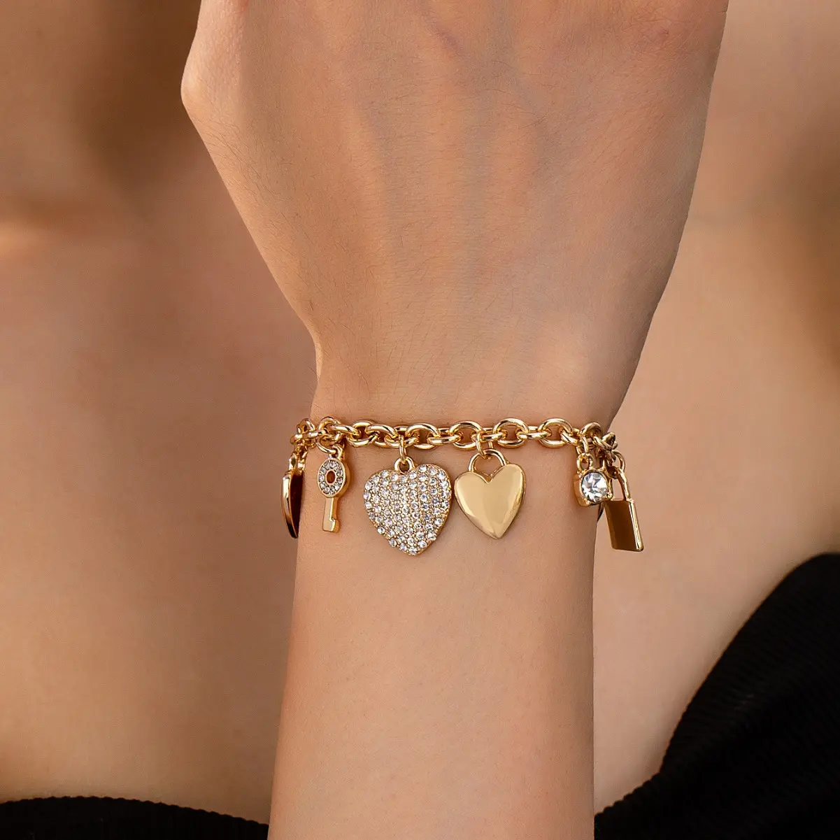 Rhinestone Decor Bangles for Couples, Elegant Heart-Lock Companion Bracelet Set with Diamond-Stud Bling Effect, Christmas Gift, Couples Bracelet Set, Matching Pair, Fashion Modern Accessories