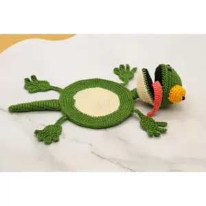 Crochet Coaster Splat Lizard Funny Handmade Design for Mug or Cup Decor – Cute Green Animal Shaped Cotton Gift Idea