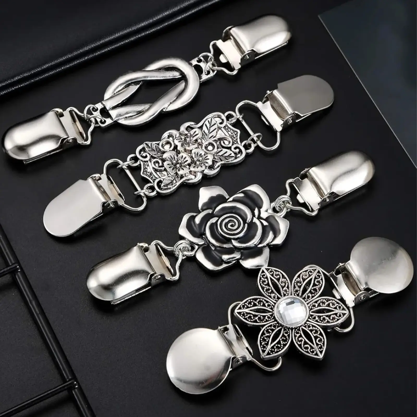 Sweater Clips for Women, 4-Piece Vintage Floral Cardigan Collar Brooch Pin Set with Faux Fur Accents for Ceremony Wear, Flower Brooch Pin, Durable Metal Pins