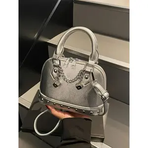 Punk style silver rivet small bag, chain pendant, niche design shell bag type hand-held crossbody, fashionable and trendy personality street bag, suitable for gatherings, street shooting dates, parties, Fashionable Handbag, Handheld Bag
