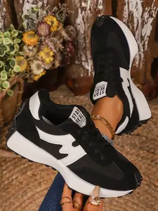 Women's Green & White Suede Patchwork Platform Sneakers, Lace-Up Thick Sole Casual Sports Shoes, Breathable Low-Top Retro Trainers, Daily Commute Outdoor Leisure Footwear, Non-Slip Walking Shoes, All-Match Fashion Lifestyle Sneakers, Athletic Sneakers