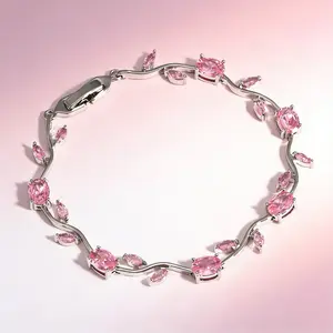 Fashion Synthetic Crystal Bracelet, Leaf and Tulip Design, Lightweight Luxury Jewelry, Perfect Gift for Friends and Lovers