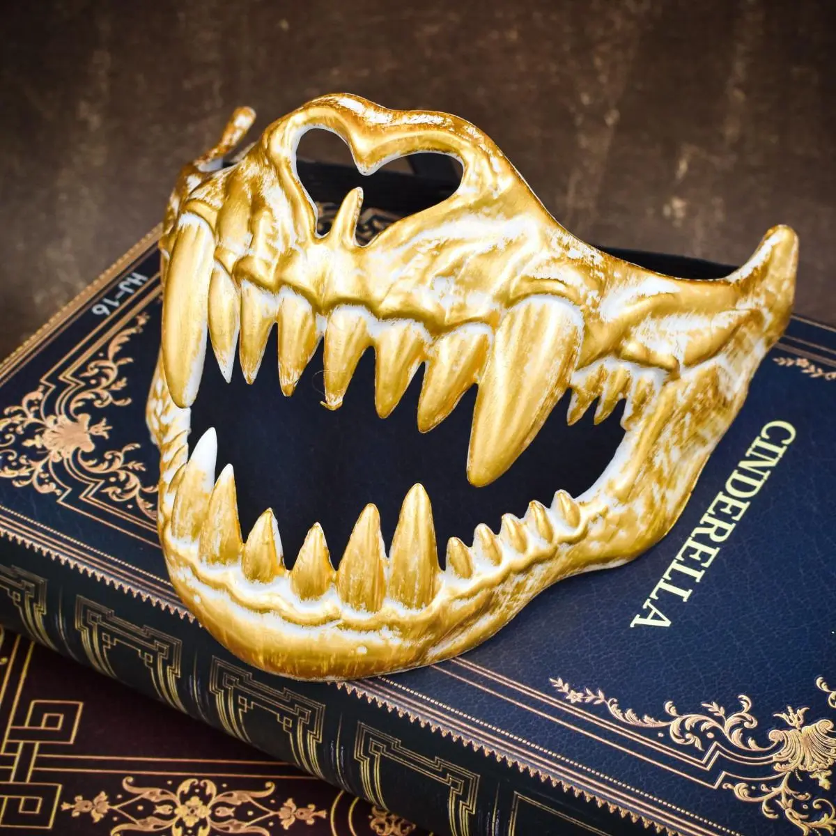 Half Face Japanese Mask Halloween Evil Devil Party Mask Toy Demon Samurai Mask Masquerade Party Wear Accessories