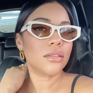 Women's Vintage Cat-Eye Sunglasses - Photo-Ready Rhinestone Frames, UV400 for OOTD & Selfie