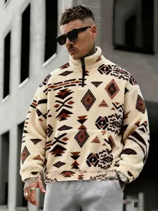Men's Ethnic Pattern Zipper Fleece Half-Zip Sweatshirt, Winter Casual Soft Long Sleeve Pocket Hoodie, Fashion Men's Clothing