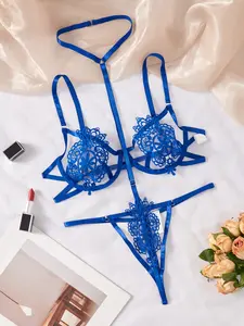 Women's Sexy Lace Patchwork Sheer Mesh Bodysuit, Slim-Fitting Low-Bust Halter Top, Fashionable Bodysuits, Perfect for Parties and Romantic Nights