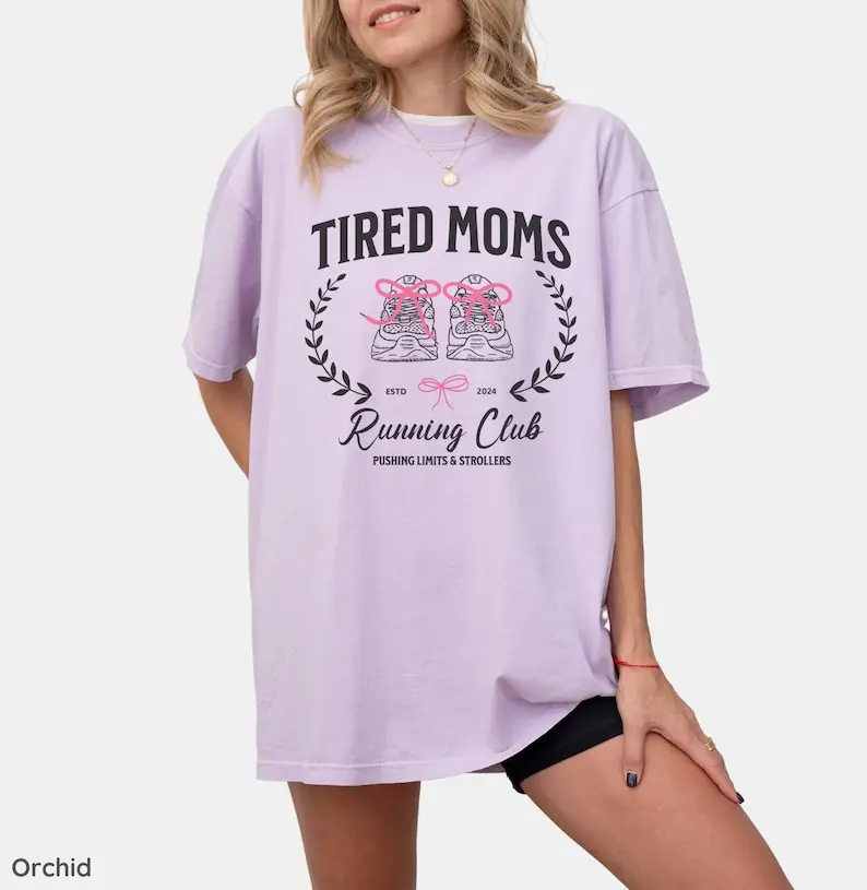 Tired Moms Running Club Shirt, Personalized Funny Running New Mom Gift, Gifts for Runners, Custom Running New Mom Mother's Day T-shirt Gift