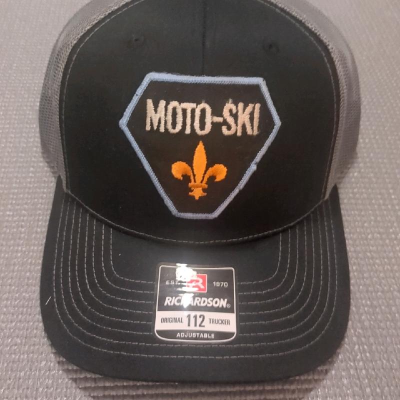 Richardson vintage retro Trucker hat with Moto ski patch abuelita  chocolate