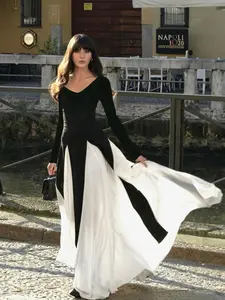 Elegant Colorblock Long Sleeve Knit Dress, Slim-Fitting Casual Style, Perfect for Spring & Fall Seasons, Moderate Fabric Thickness