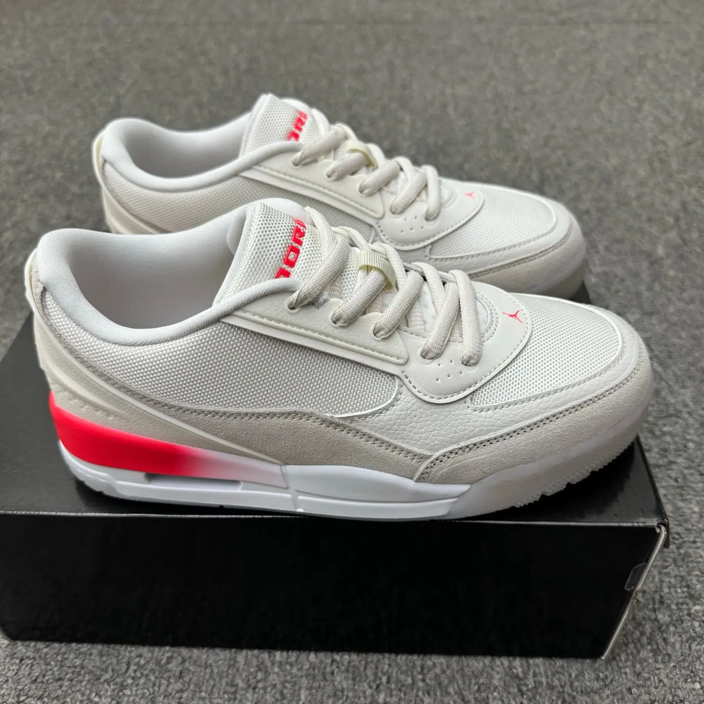 Men Off White Gradient Red Low Top Basketball Sneakers, Mesh & Suede Upper, Air Cushion Midsole, Retro Street Hip Hop Casual Training Shoes