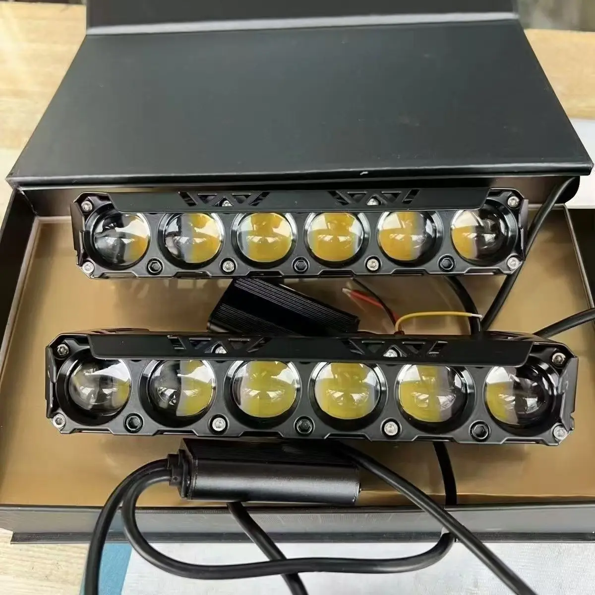 [New Model] High-Power 6-LED Ultra-Lens Grille Spotlight for Off-Road Vehicles, None