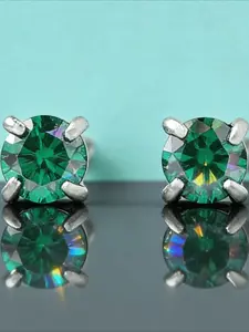 1pair 0.5 Carat Classic Round Cut Synthetic Moissanite Four-prong Stud Earrings with Wonderful Design, Classic Romantic Small and Exquisite Gifts, A Birthday Gift for A Good Friend, Elegant Jewelry for Daily Decoration for Women Men