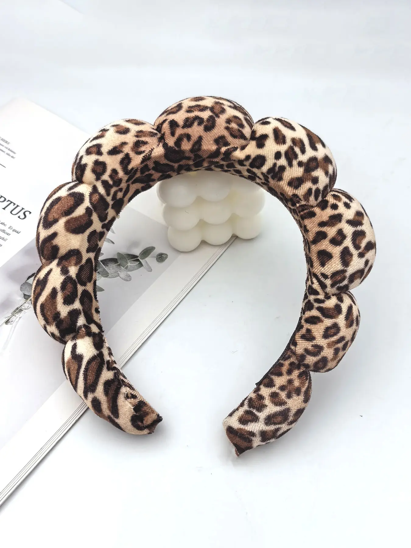 Handmade leopard print sponge headband for women, suitable for fashionable hair accessories on any occasion, comfortable fit and unique design, spa makeup and face wash headband, bubble towel cloth flannel sponge face wash waterproof,mothers day gift ,mot