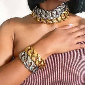 Women's Chunky Cuban Necklace - Fashion Accessory