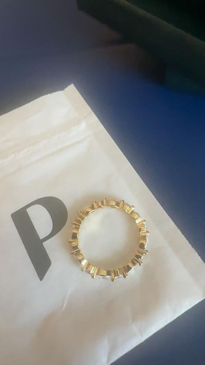 Item: Yellow Gold, 8