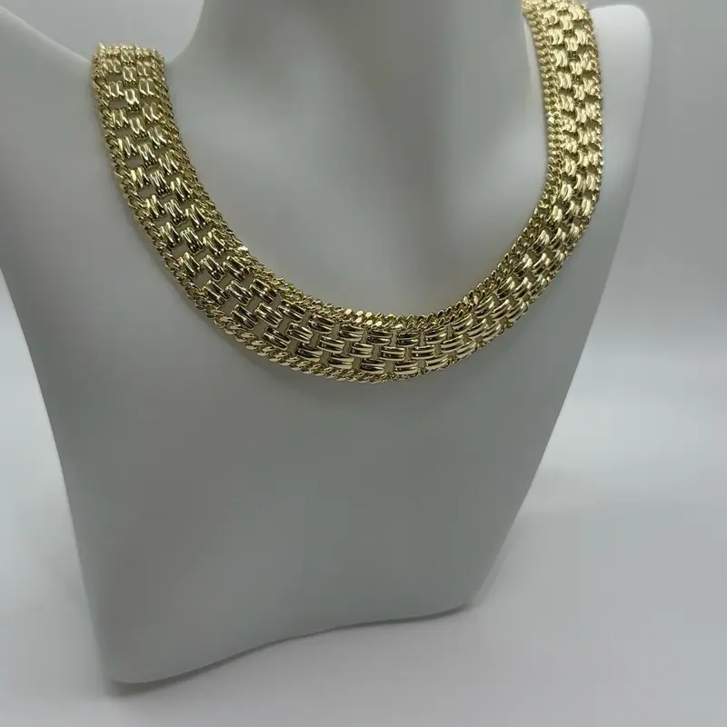 Gargantilla Gold-Tone Chain Necklace for Women - Elegant and Durable Jewelry Accessory