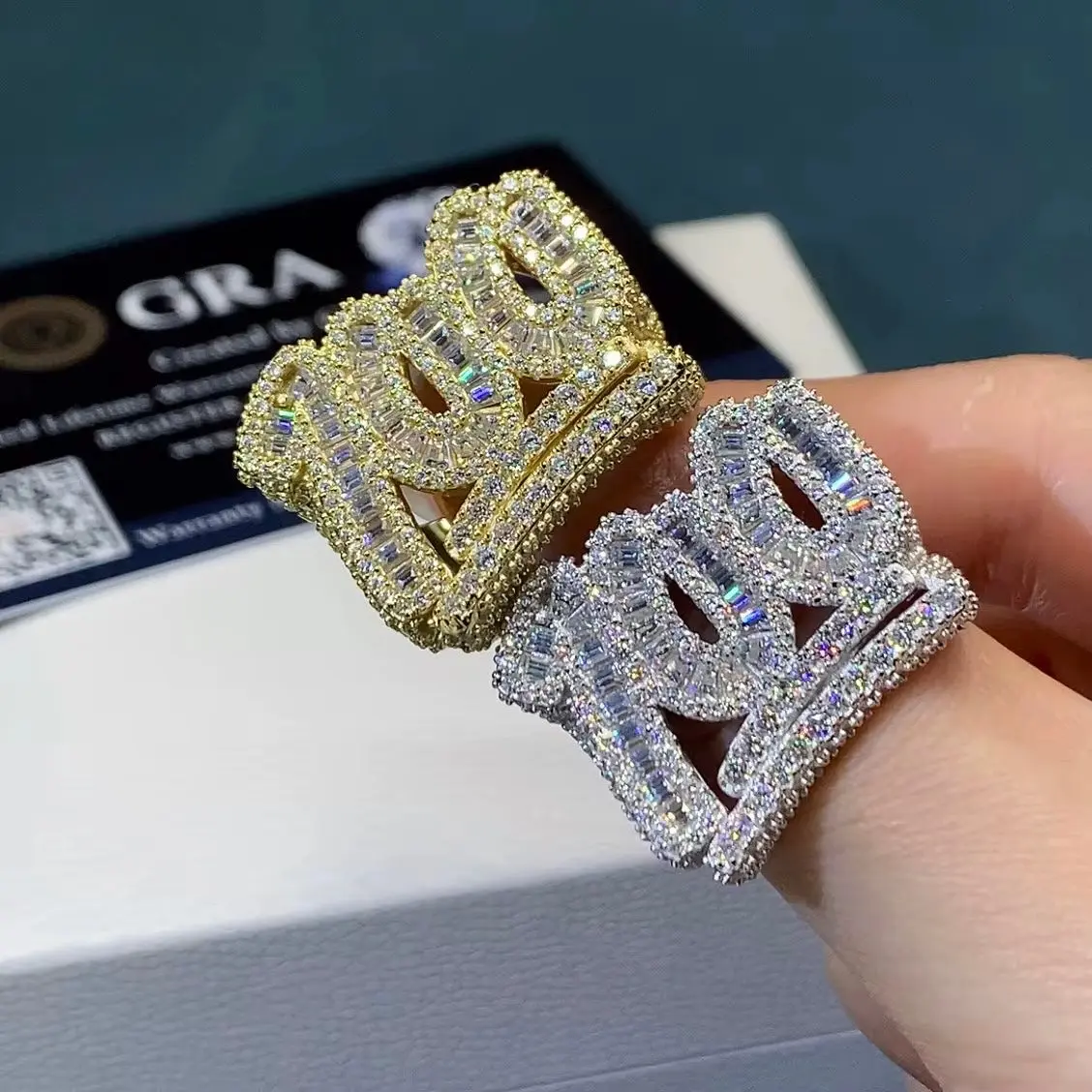 100 Emoted Ring — Moissanite, 925 Silver, Synthetic/Simulated Coloured Gemstone, Bright Finish, Diamond Look, Emoticon Shape, Gemstones, Unisex, Full, Bold Look, Hand-Set, Metal Coating, Passes, Real-Diamond Fire, Stack It Or Stand It Alone, Diamond Teste