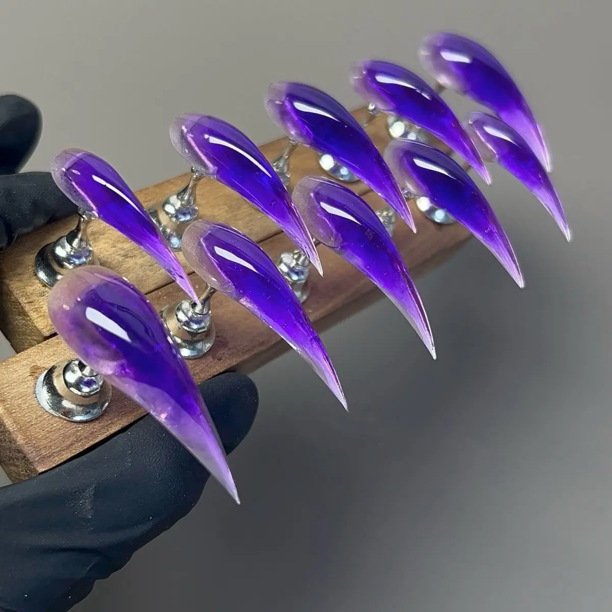 Zanxu Mystic Purple Dragon Claws Phantom Icy Glaze Texture Handmade Luxe Series Press On Nails 10pcs Square Brown Gradient French Tip Crystal Nail Art Black Spiral Set long square press-on nail Almond Shaped Floral Press-On Nails Glam Pink French Tip Pres
