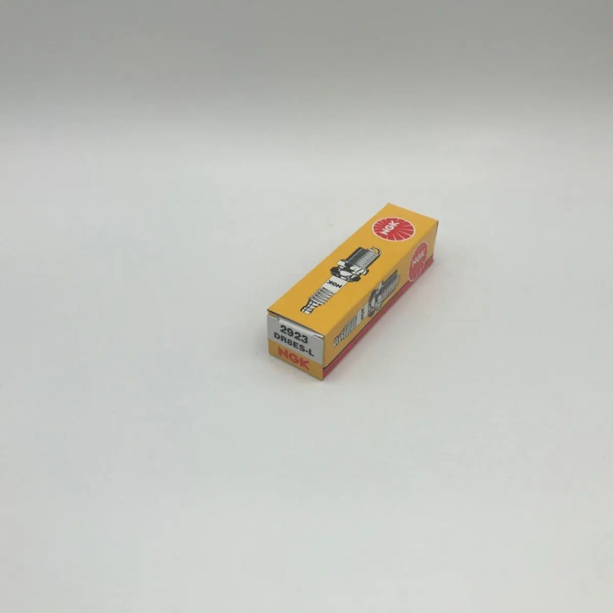 Genuine NGK Spark Plug DR8ES-L DR8ESL 2923