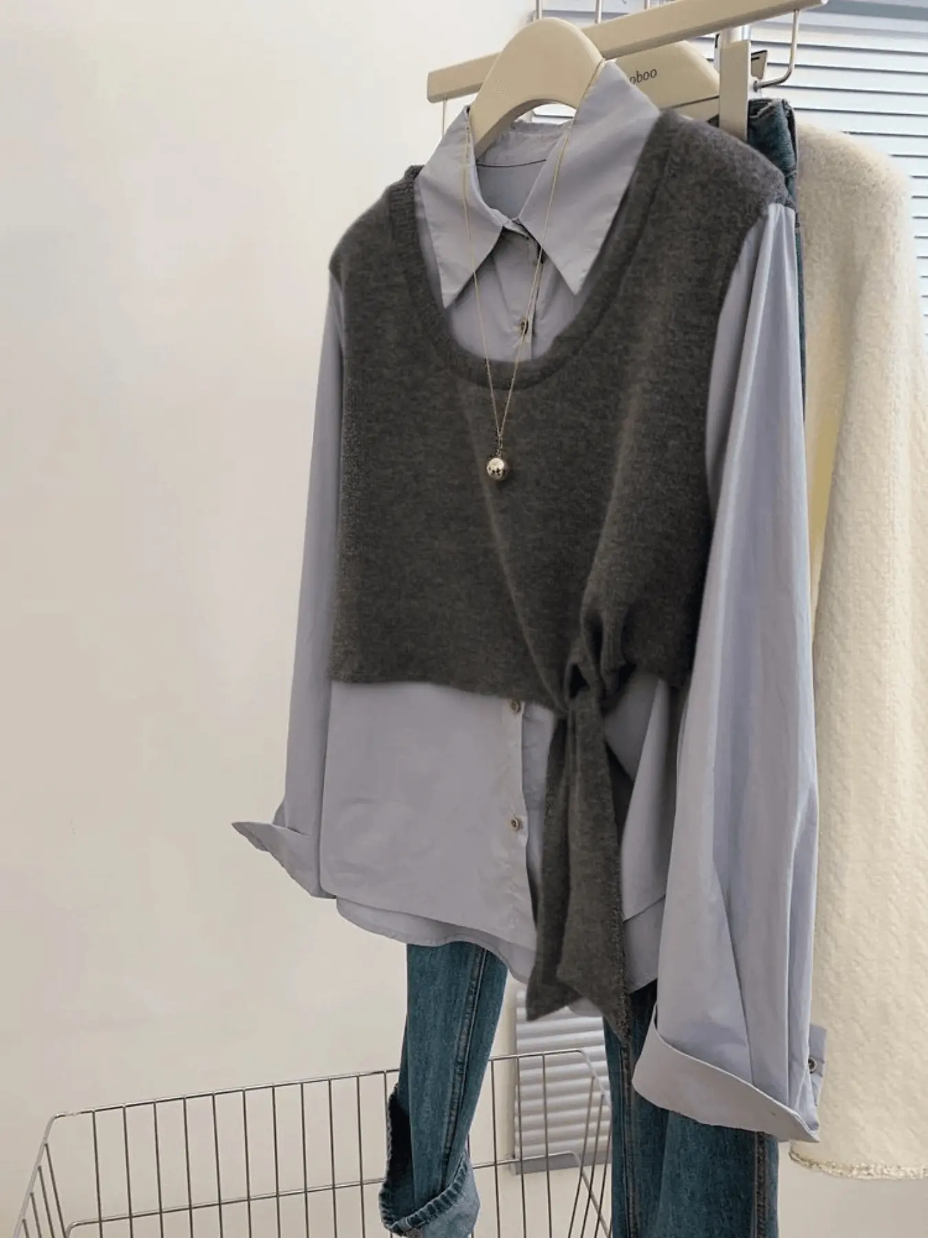 Fashion Casual Versatile Two-Piece Shirt Set, Loose Knit Belted Button Design Vest Top, Suitable for Daily Commute Any Occasion