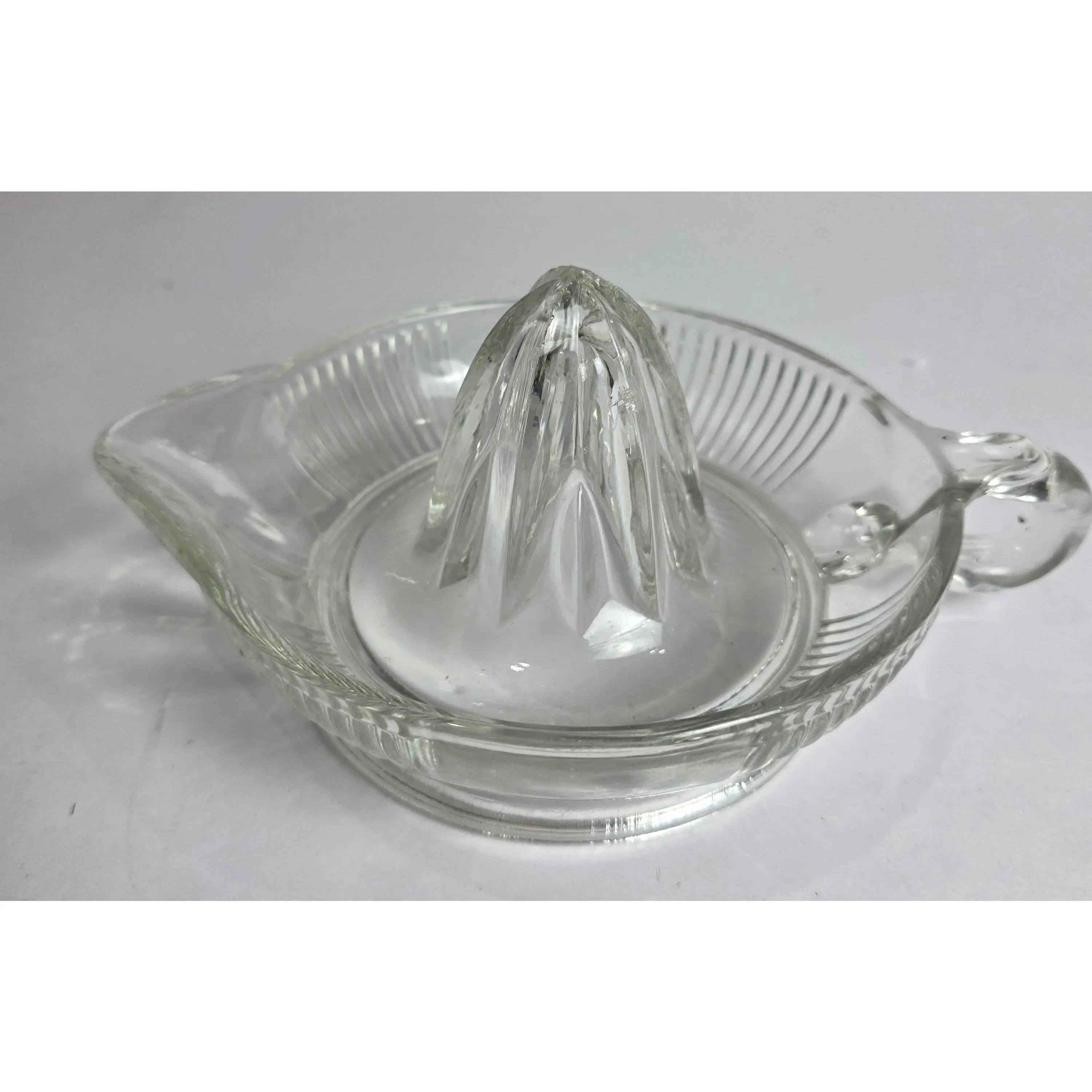 Vtg. Glass Juicer w Loop Handle