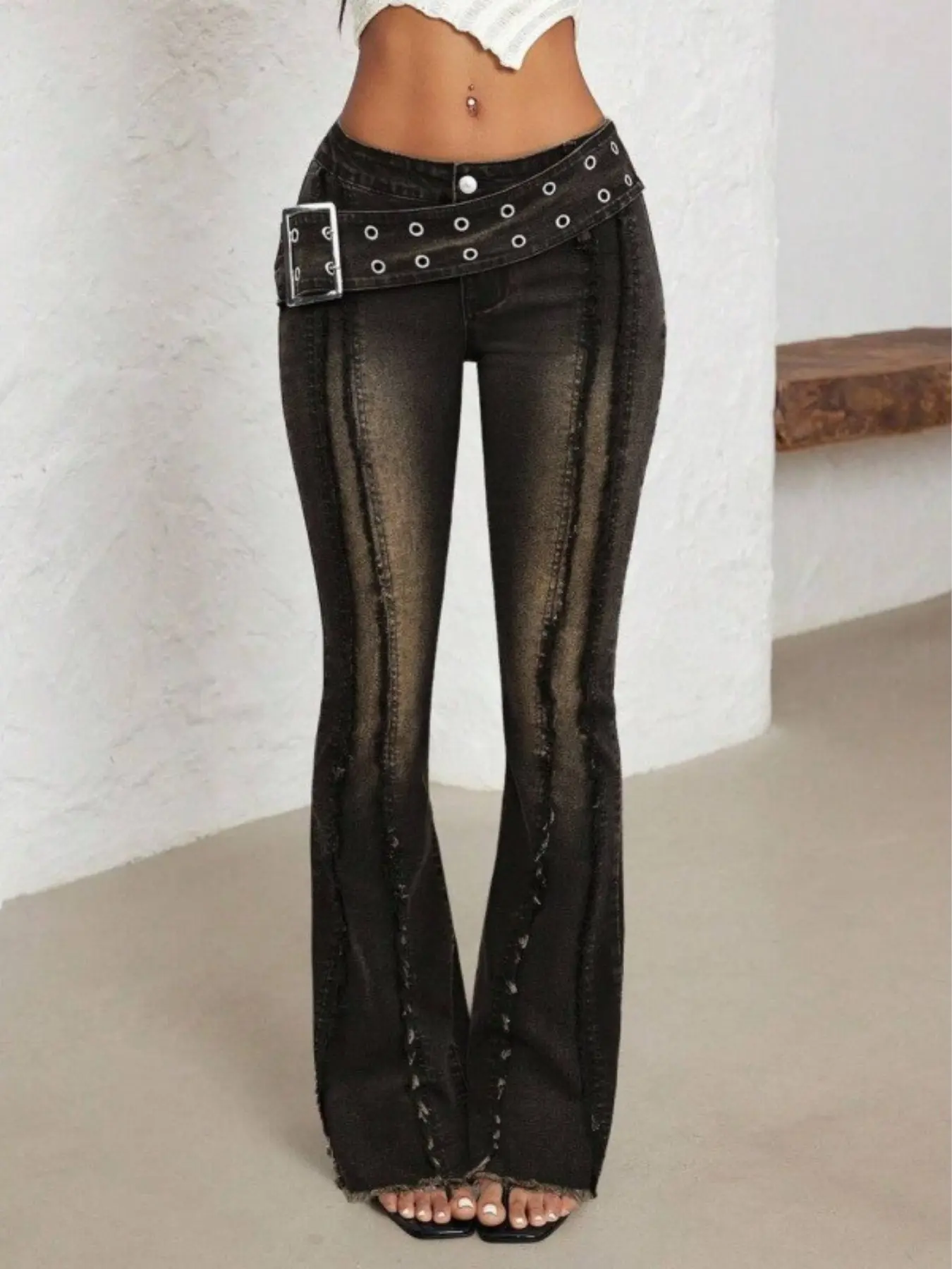 Elastic Low Waist Flare Denim Jeans for Women, Distressed Dream Jeans, Bottoms, Sunflower Button, Frayed Hem, Frayed Detail, Butt Lifting, Wide Leg, Streetwear, Fashionable All-Seasons Wear, Fit Pants