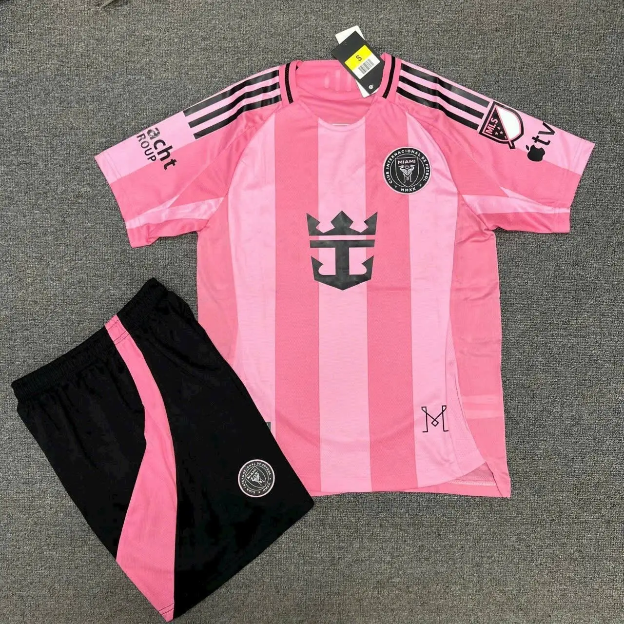 Miami 2024 Pink Soccer Jersey - Vice City Striped Edition Kit - Choose Player Name & Number, Pink Soccer Football Shirt, Premium Football Fan Shirt, Breathable Athletic Soccer Apparel (Free Shorts Included)