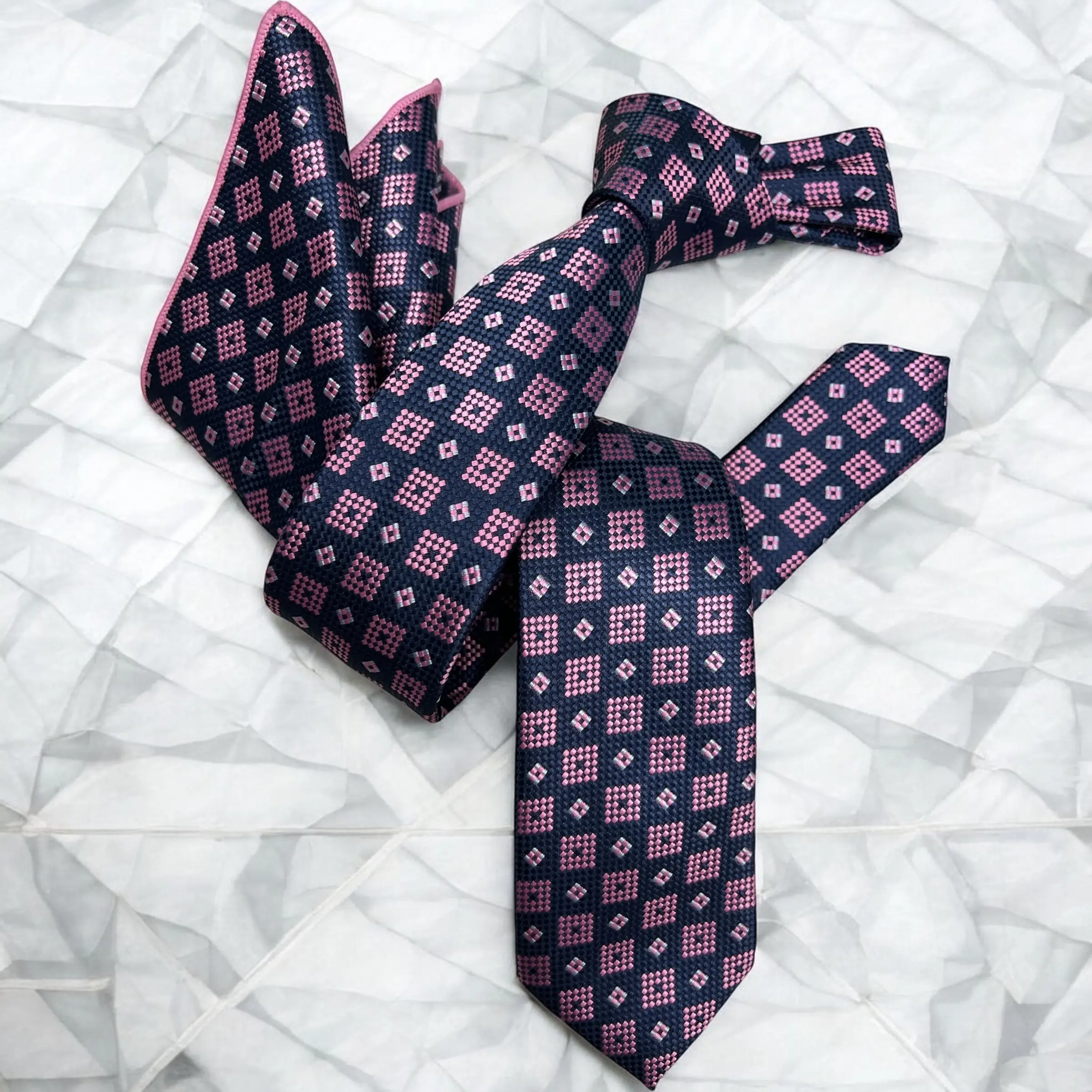 DMITRY Men's Pink Patterned Italian Silk Semi Skinny Tie & Pocket Square Set