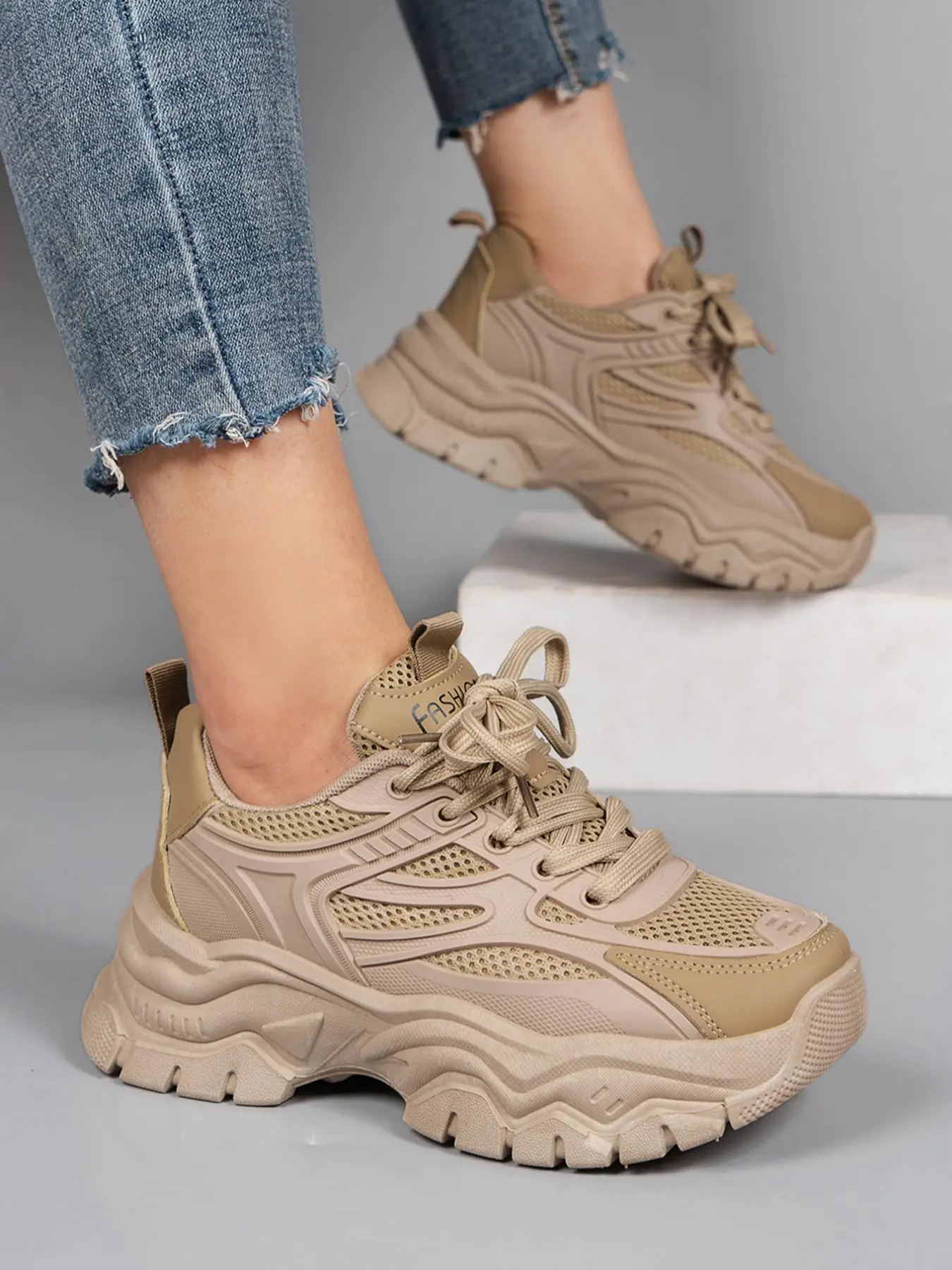 Plain Low-top Summer Women Sneakers, Breathable Girl Summer Footwear, Mesh Sports Shoes, Chunky Trainer, Casual Versatile Athletic Walking Sports Shoe