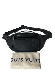 Pre-owned Louis Vuitton Leather Belt Bags Monogram Shadow Rush Bumbag Black Fanny Pack with Monogram Pattern and Adjustable Strap