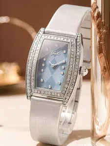 Elegant Ice Blue Wine Barrel Full Diamond Women's Watch, Luxury Minimalist Design Leather Strap, Waterproof Versatile Timepiece Gift