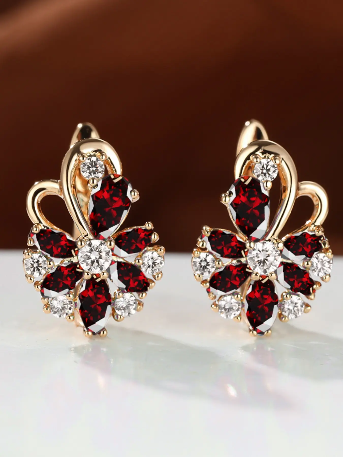 Exquisite Flower Design Clip Earrings With Zirconia - Synthetic Zirconia Stackable Earrings for Women & Girls Holiday Party, Perfect for Wedding Jewelry, Daily Wear Anniversary Gift, Stackable Cubic Zirconia