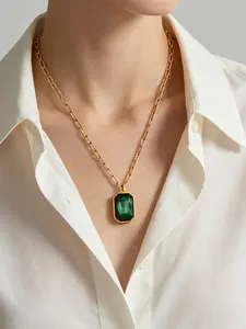 Vintage Emerald Square Pendant Necklace for Women , 14K Gold Plated Dainty Luxury Green Gemstone Necklace, Elegant Commuter Workwear Jewelry