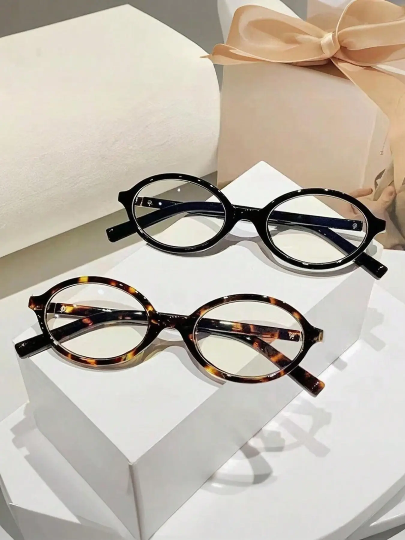 Women's Retro Hip-Hop Oval Flat, Daily Work Learning Reading Eyewear, College Style Back-To-School Accessories, Must Have Glasses, Trending Eyeglasses