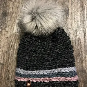 Crochet Pom Beanie black
